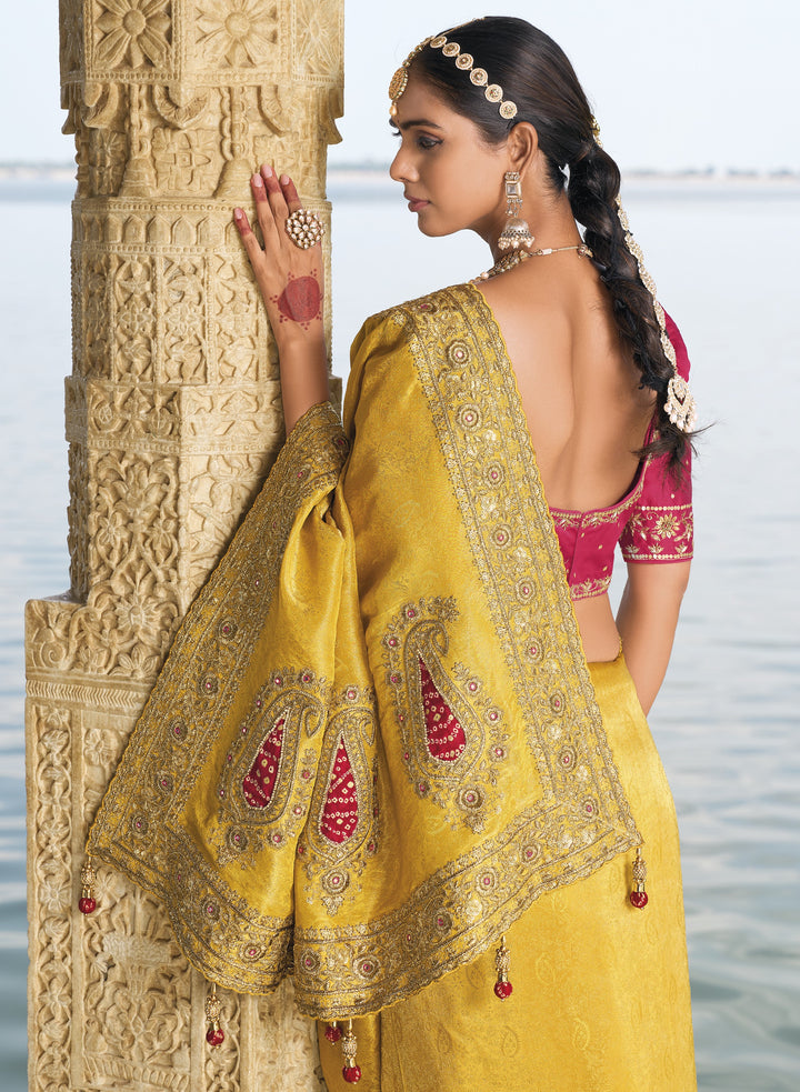 bridal wear indian shaadi saree with bandhani blouse